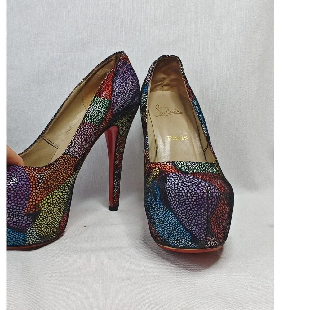 Christian Louboutin Daffodile Pumps 40 Pebble Texture Platform Leather Heels Red